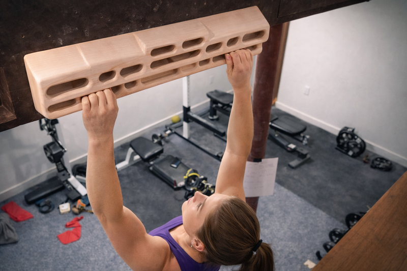 Training with a Portable Hangboard: Building Finger Strength Outside your Gym